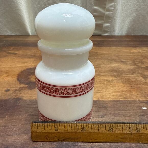 Vintage Apothecary Spice Jar Canister Container Lidded Milk Glass Belgium MCM - Picture 11 of 11